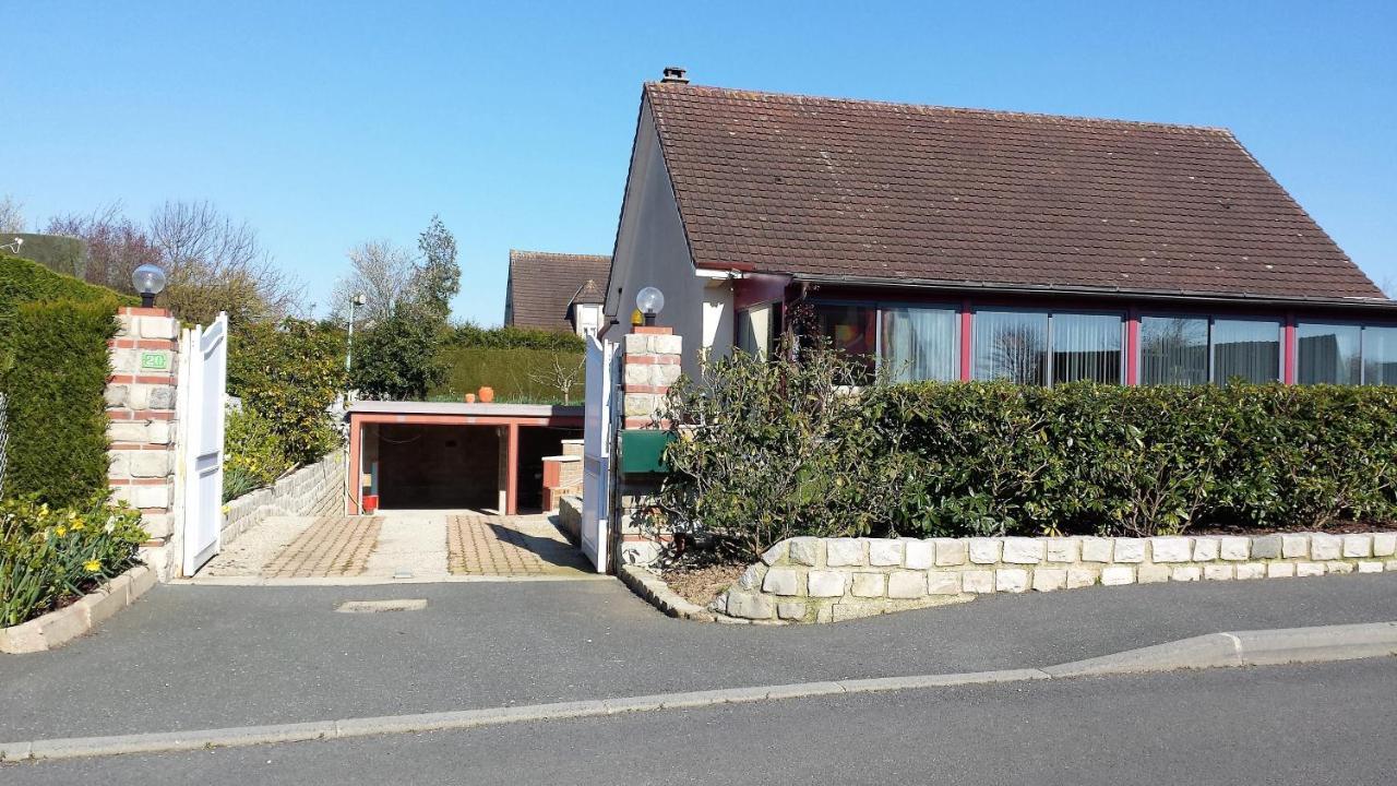 Chambre Privee Avec Salon, Garage Voiture, Velos, Motos Tourville-sur-Arques Exterior photo